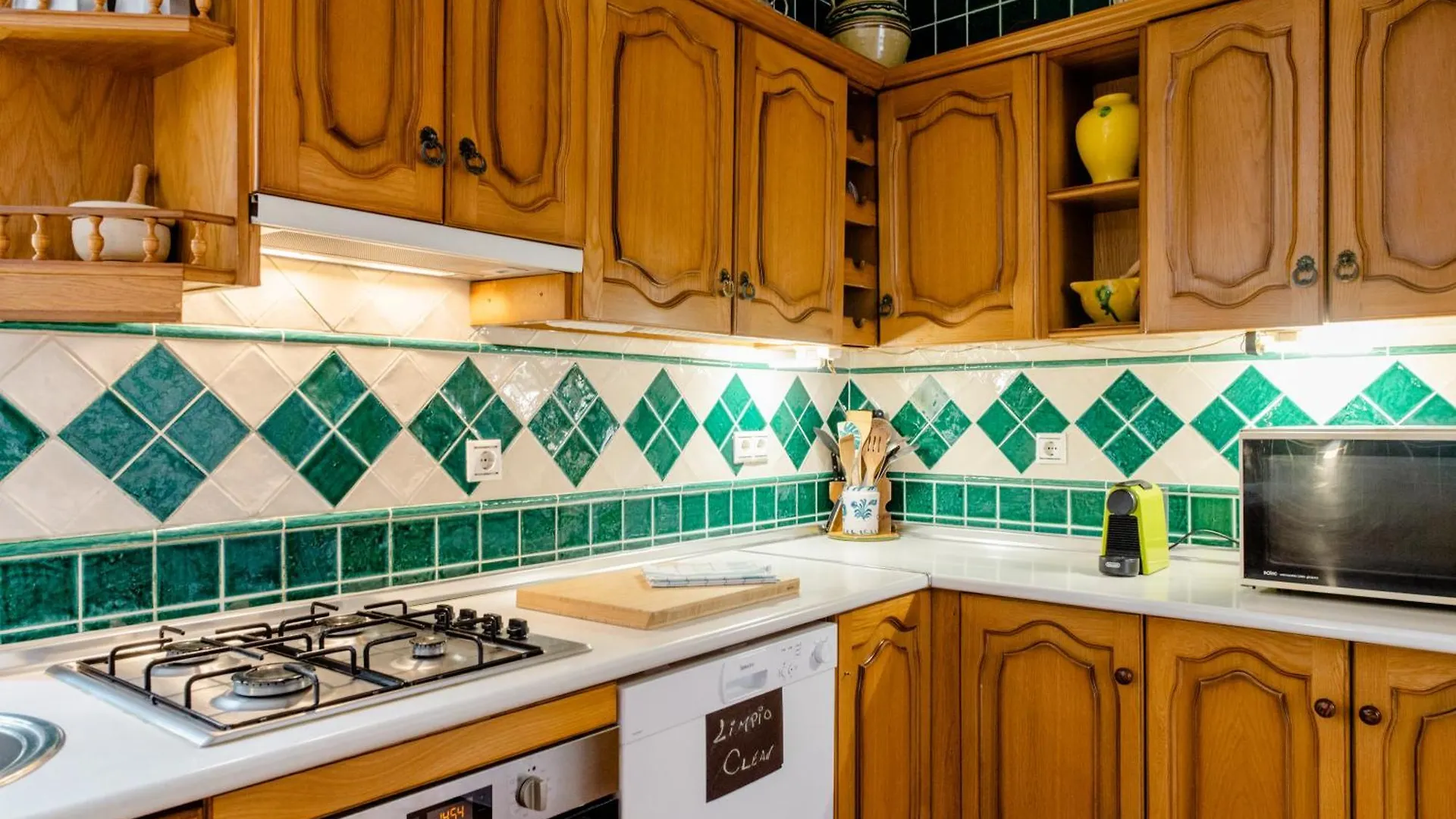 Entre Dos Aguas Apartment Granada Homestay